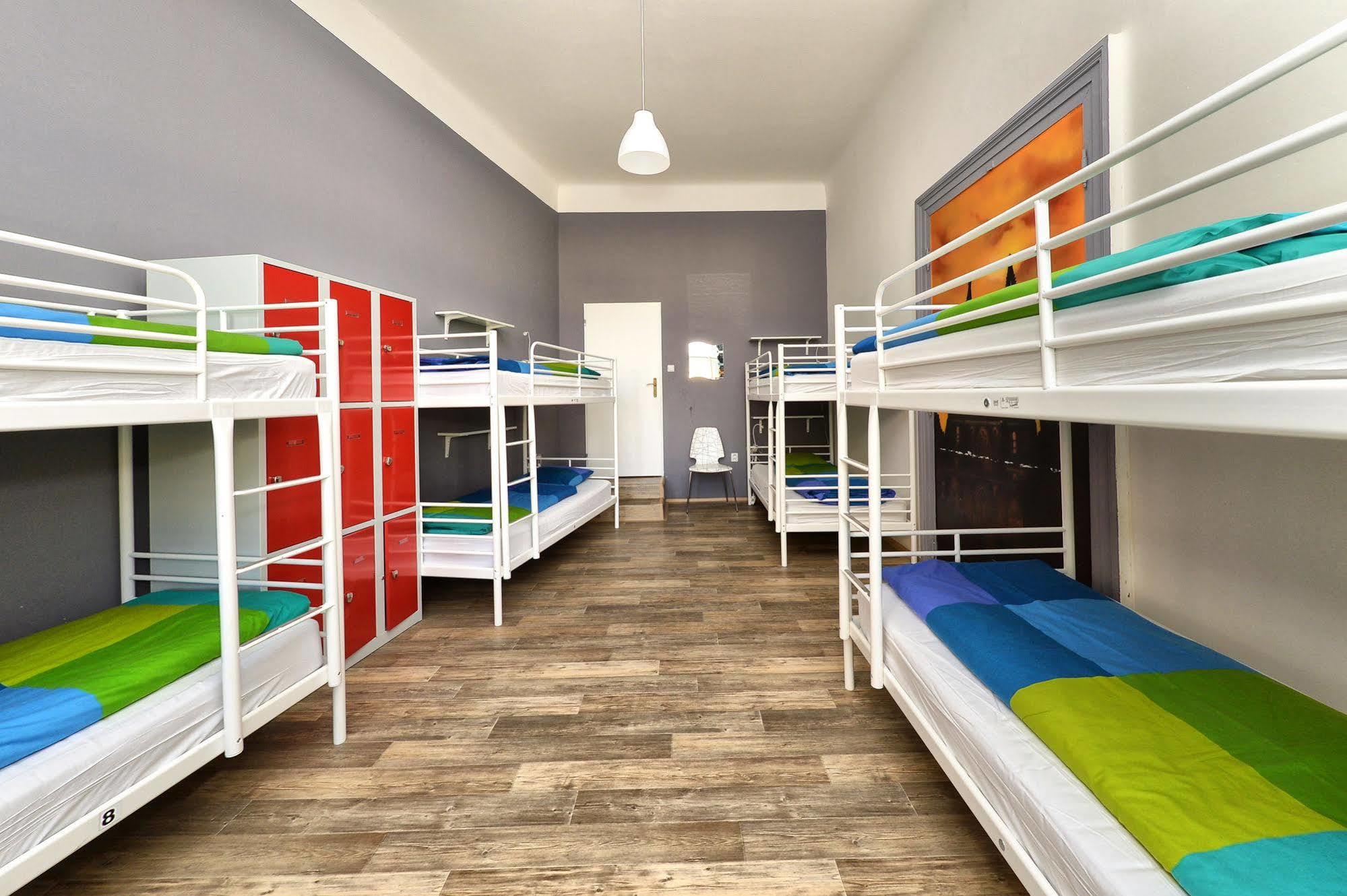 Hostel Onefam Praha